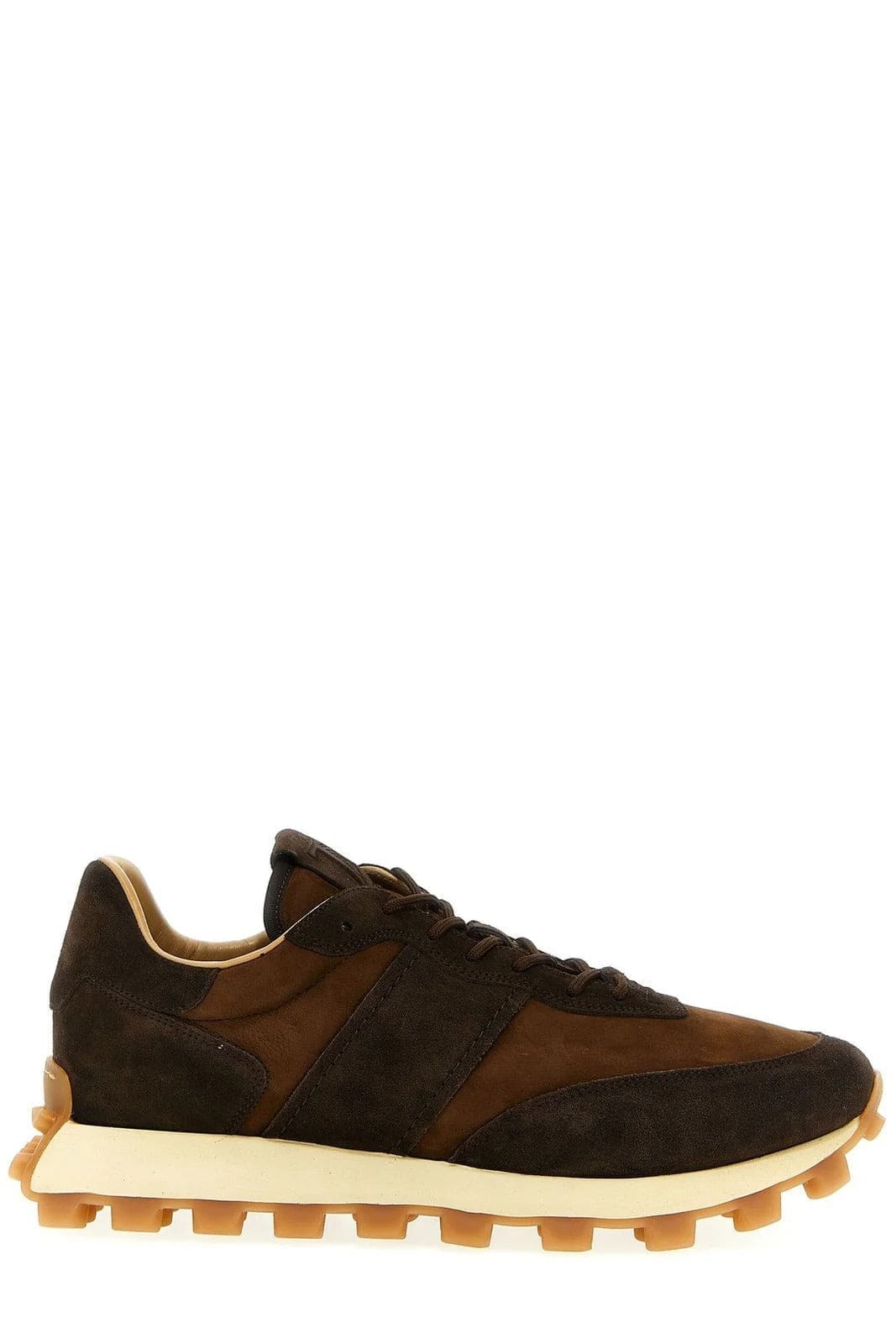 Almond toe sneakers 2025